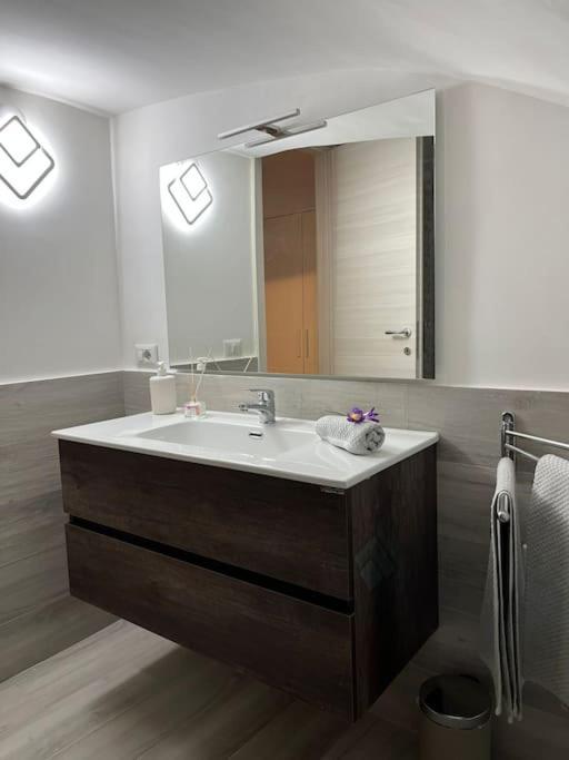 Donna Filumena Apartment เนเปิลส์ ภายนอก รูปภาพ